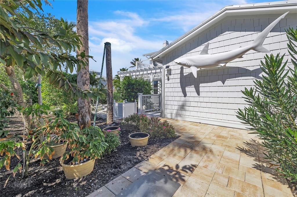 For Sale: $2,500,000 (4 beds, 5 baths, 3200 Square Feet)