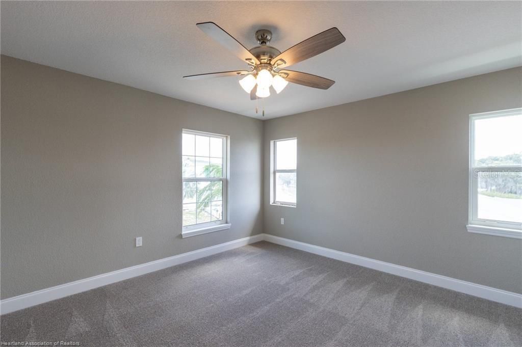 待售: $499,000 (4 贝兹, 3 浴室, 2615 平方英尺)