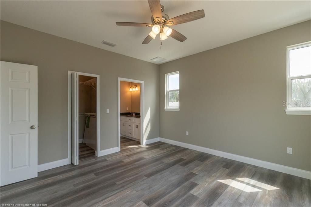 待售: $499,000 (4 贝兹, 3 浴室, 2615 平方英尺)