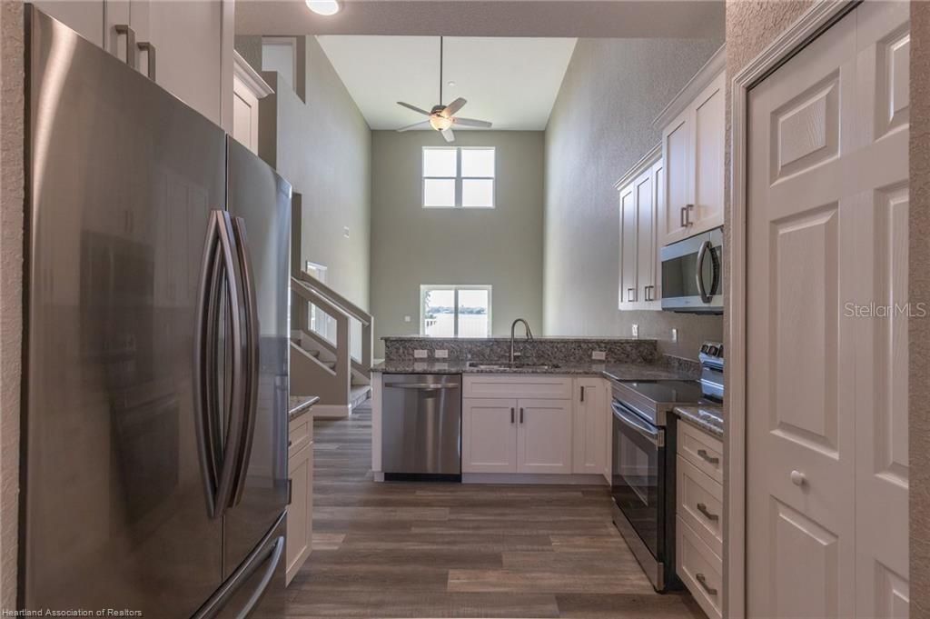 待售: $499,000 (4 贝兹, 3 浴室, 2615 平方英尺)