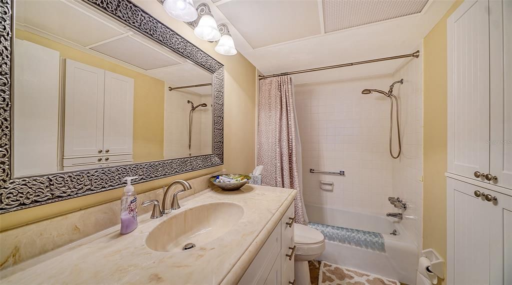 На продажу: $699,000 (2 спален, 2 ванн, 1309 Квадратных фут)