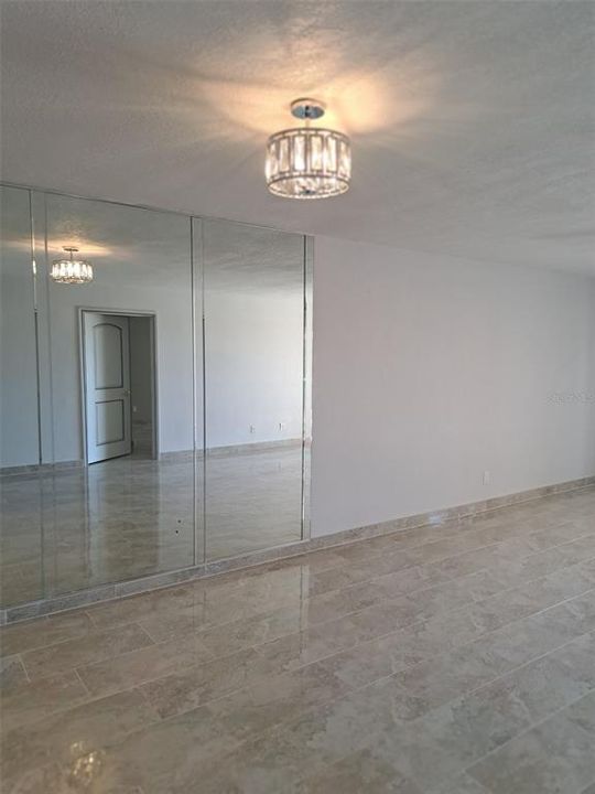 Active With Contract: $2,300 (2 beds, 2 baths, 1065 Square Feet)