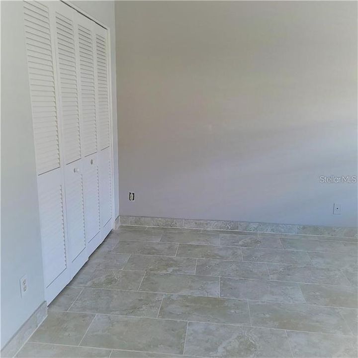 Active With Contract: $2,300 (2 beds, 2 baths, 1065 Square Feet)