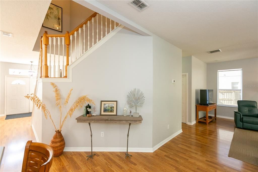 Activo con contrato: $729,900 (5 camas, 3 baños, 2908 Pies cuadrados)