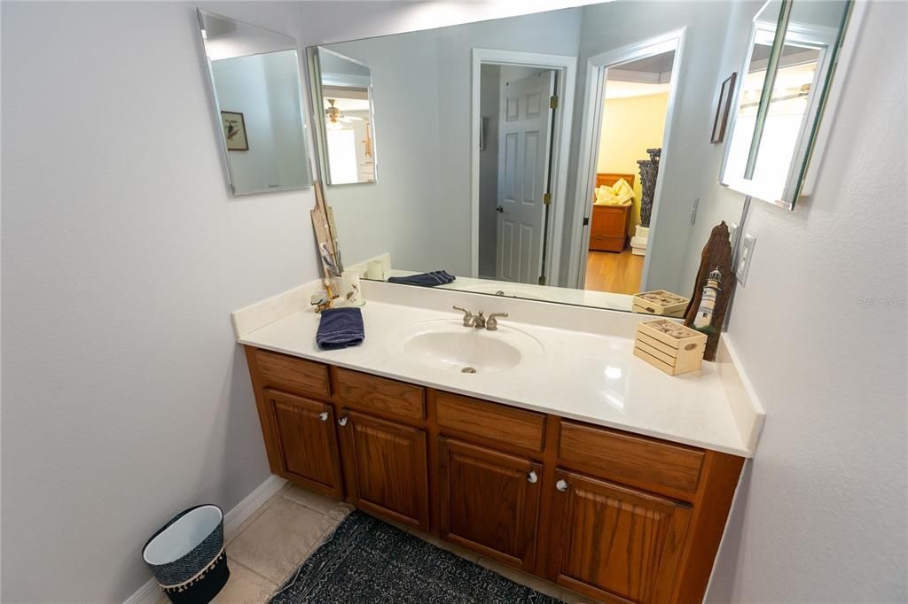 Activo con contrato: $729,900 (5 camas, 3 baños, 2908 Pies cuadrados)