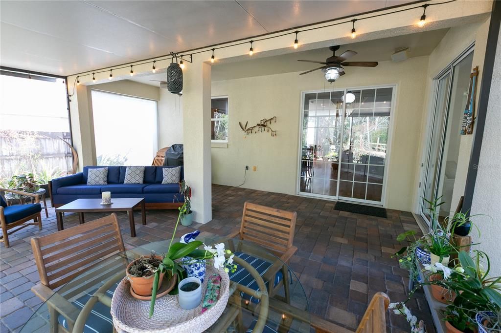 Activo con contrato: $729,900 (5 camas, 3 baños, 2908 Pies cuadrados)