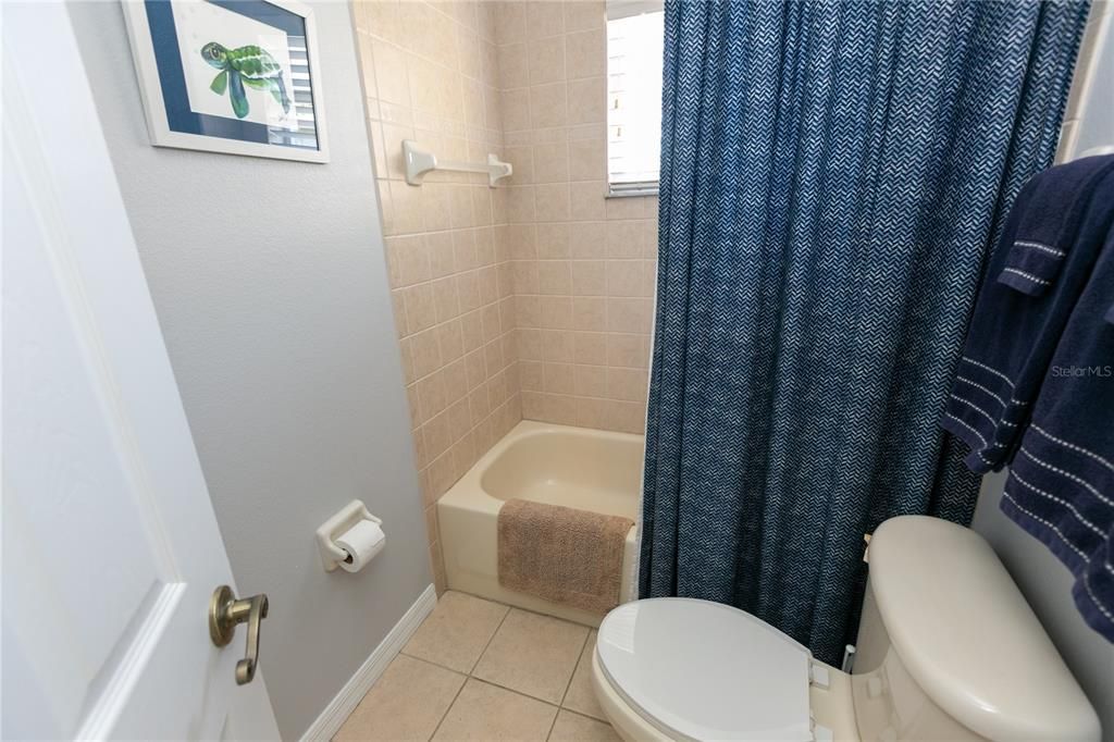 Activo con contrato: $729,900 (5 camas, 3 baños, 2908 Pies cuadrados)