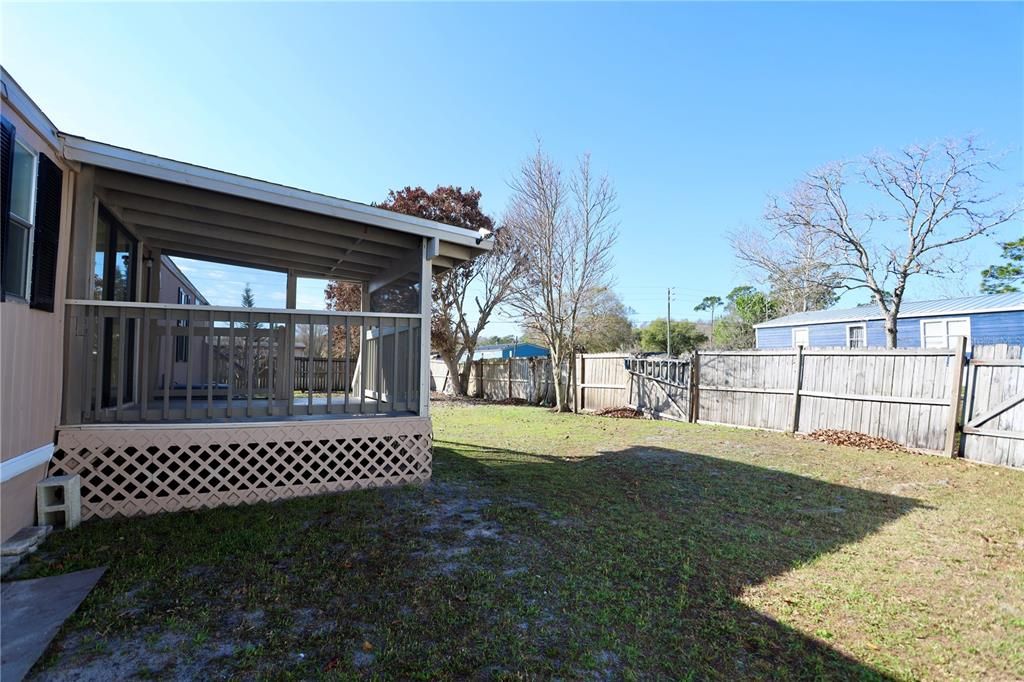 Activo con contrato: $235,000 (3 camas, 2 baños, 1288 Pies cuadrados)