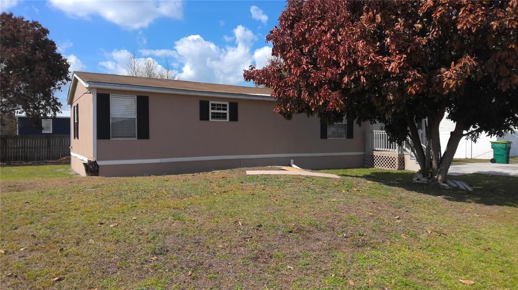 Activo con contrato: $235,000 (3 camas, 2 baños, 1288 Pies cuadrados)