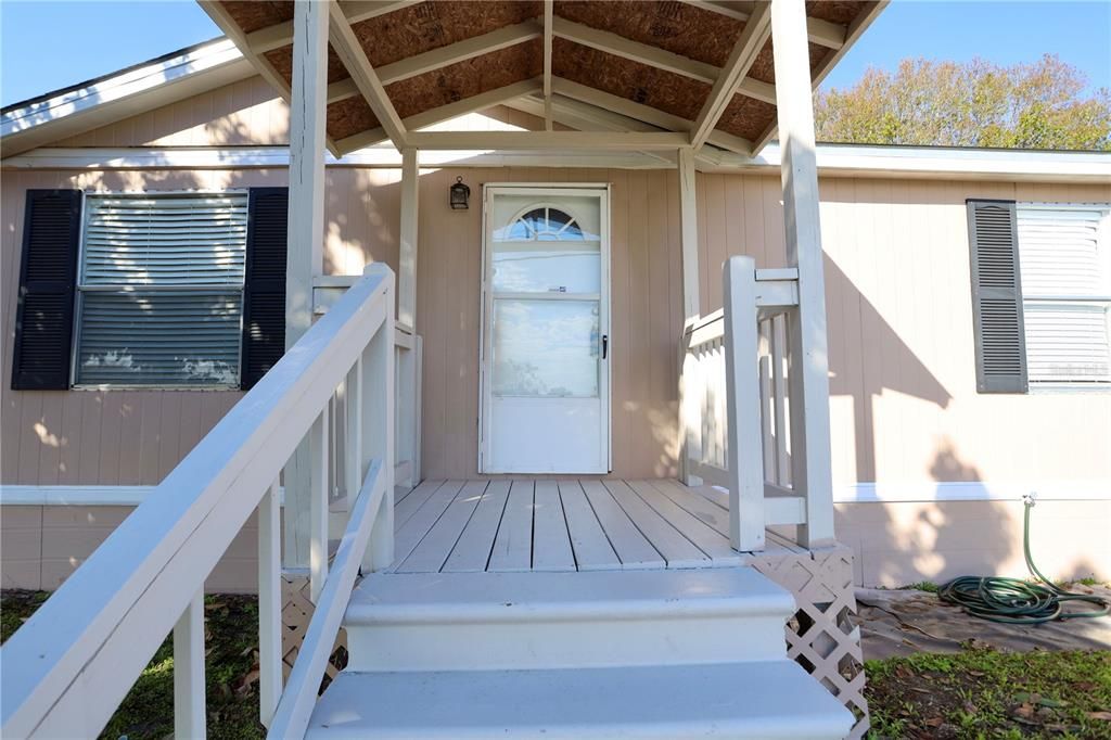 Activo con contrato: $235,000 (3 camas, 2 baños, 1288 Pies cuadrados)