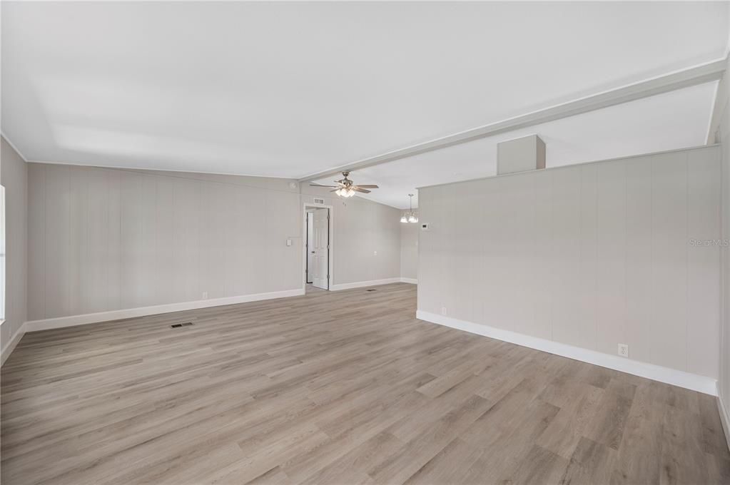 En Venta: $189,950 (2 camas, 2 baños, 1144 Pies cuadrados)
