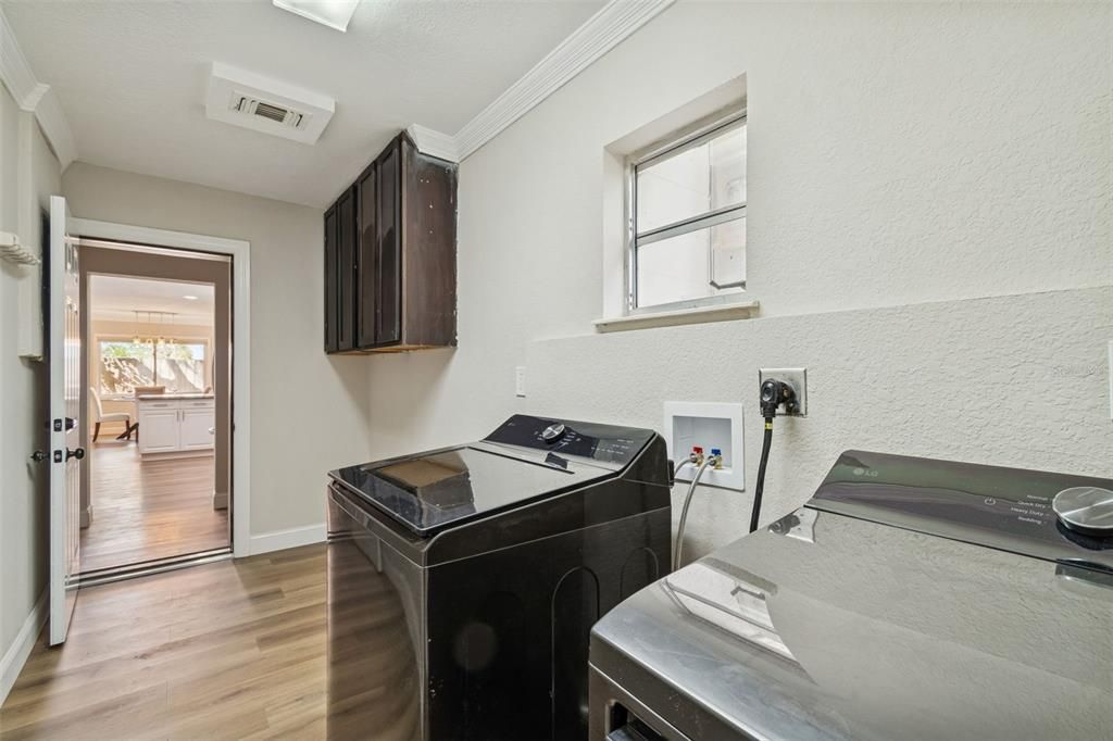 Active With Contract: $700,000 (4 beds, 2 baths, 2696 Square Feet)