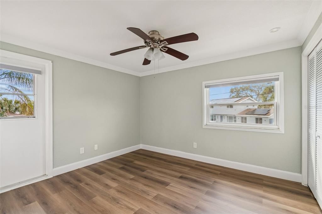 Active With Contract: $700,000 (4 beds, 2 baths, 2696 Square Feet)