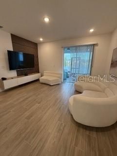 For Rent: $2,600 (3 beds, 2 baths, 1673 Square Feet)