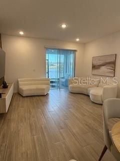 For Rent: $2,600 (3 beds, 2 baths, 1673 Square Feet)