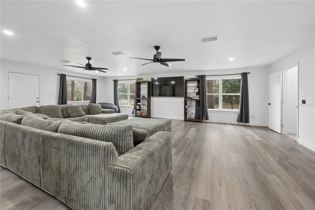 For Sale: $439,000 (4 beds, 3 baths, 3248 Square Feet)