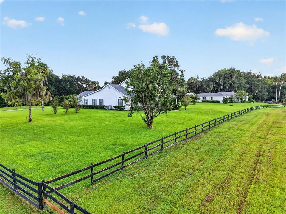 For Sale: $1,550,000 (9 beds, 5 baths, 5685 Square Feet)