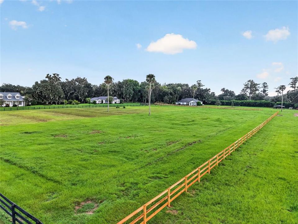 For Sale: $1,550,000 (9 beds, 5 baths, 5685 Square Feet)