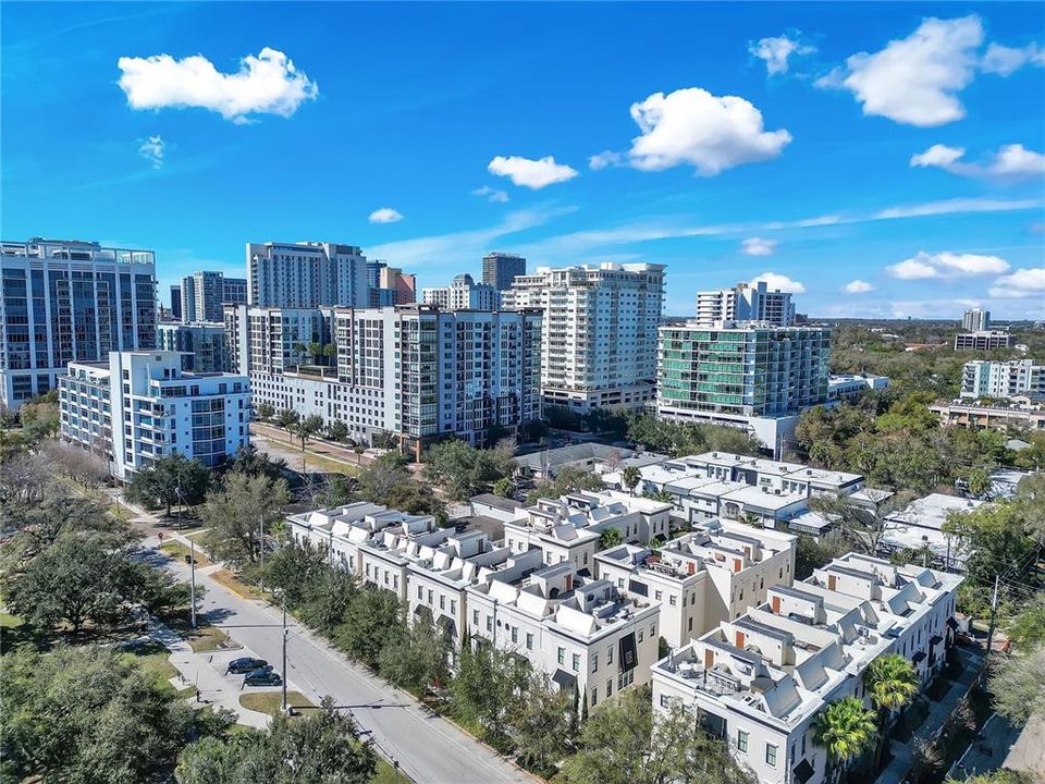 На продажу: $854,000 (3 спален, 3 ванн, 2029 Квадратных фут)