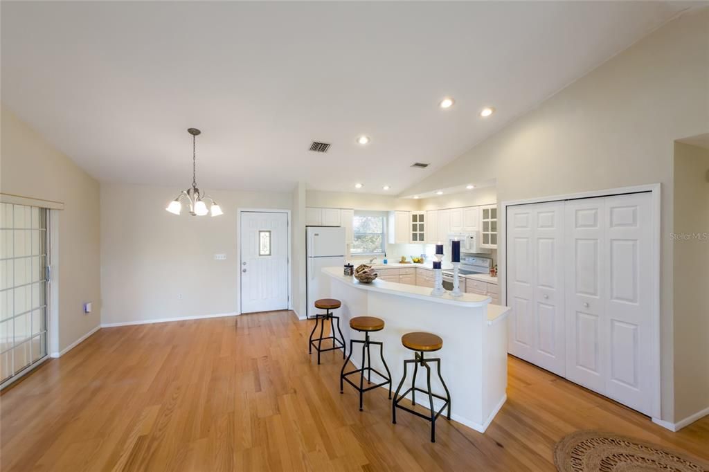 En Venta: $1,899,500 (6 camas, 5 baños, 4277 Pies cuadrados)