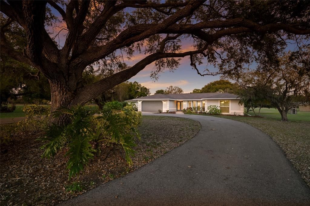 En Venta: $1,899,500 (6 camas, 5 baños, 4277 Pies cuadrados)