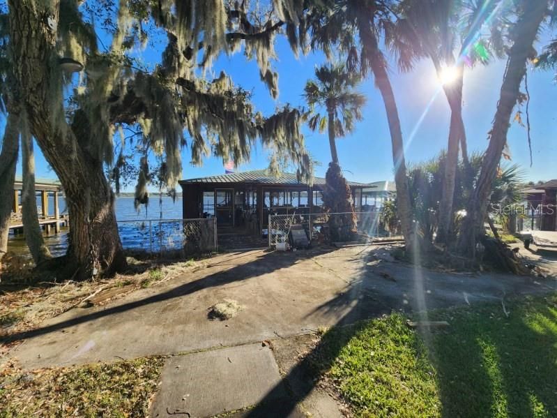For Sale: $574,500 (4 beds, 4 baths, 3200 Square Feet)