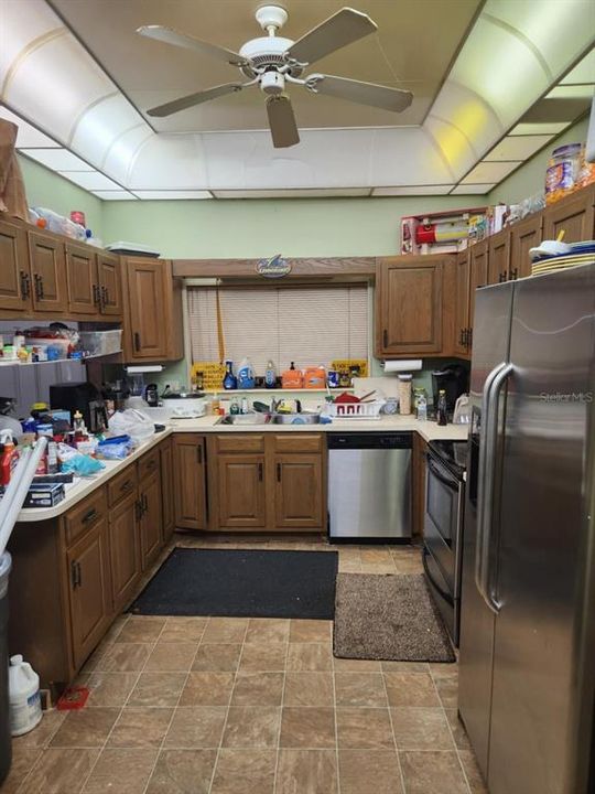 For Sale: $574,500 (4 beds, 4 baths, 3200 Square Feet)