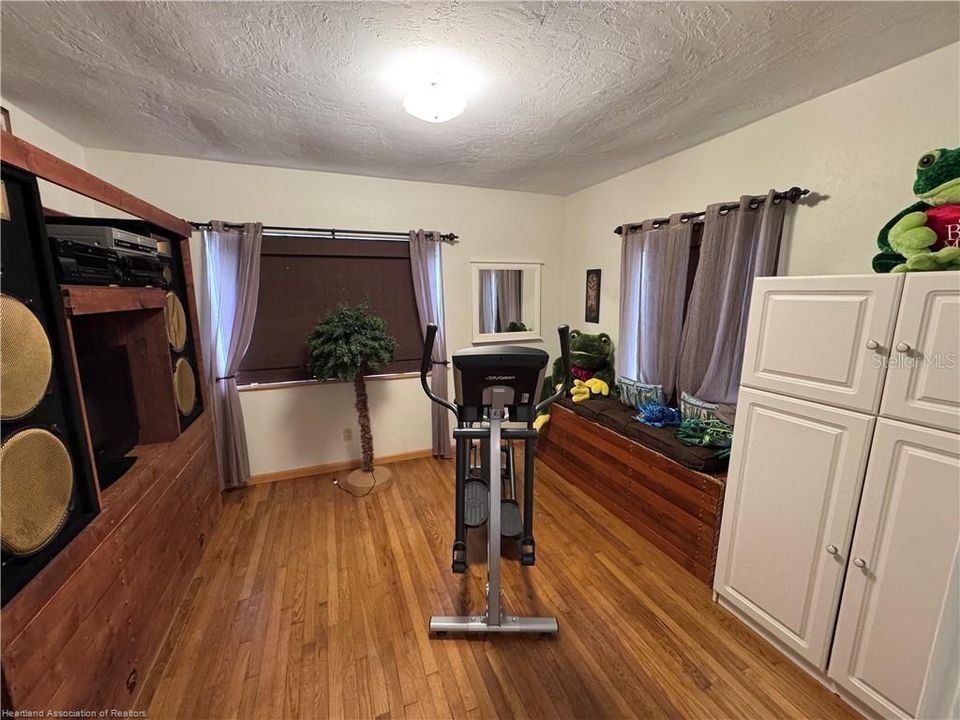 En Venta: $449,900 (1 camas, 1 baños, 1164 Pies cuadrados)