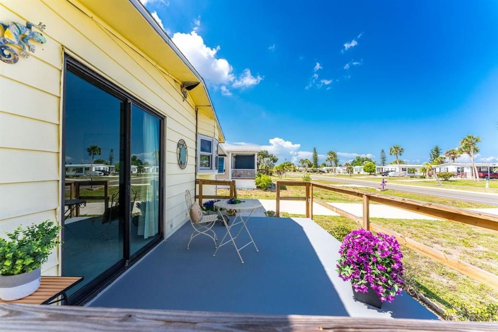 Activo con contrato: $119,900 (2 camas, 2 baños, 1296 Pies cuadrados)