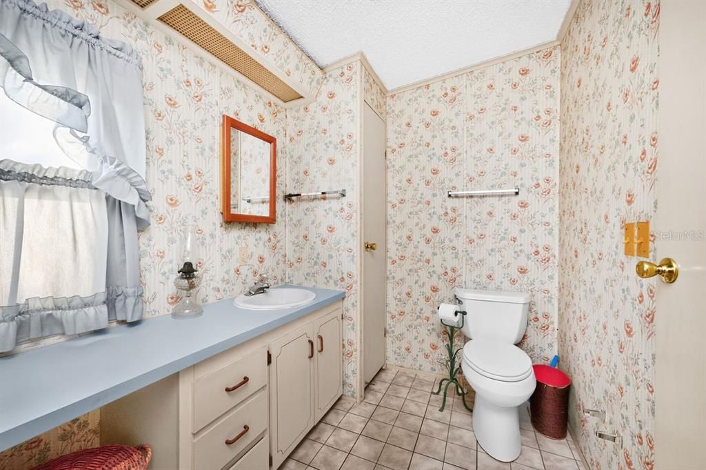 Activo con contrato: $119,900 (2 camas, 2 baños, 1296 Pies cuadrados)