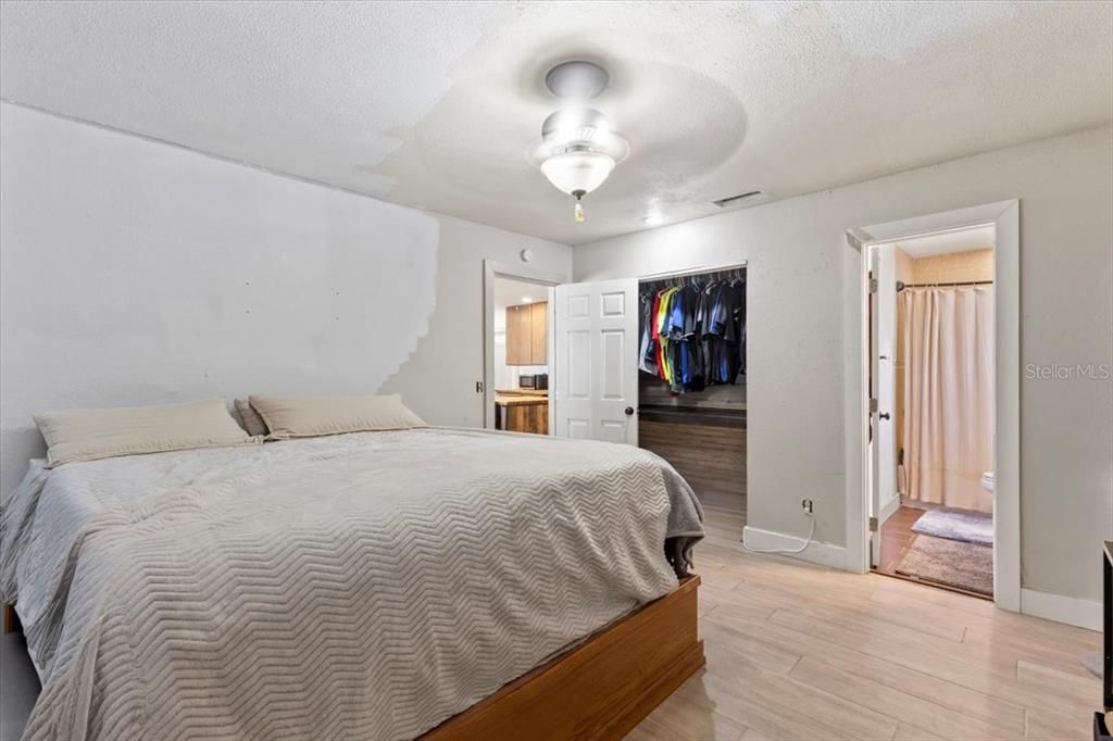 Activo con contrato: $235,000 (3 camas, 2 baños, 1216 Pies cuadrados)