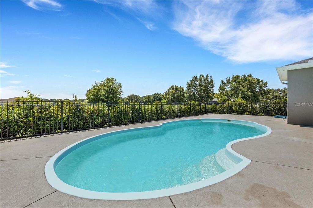 En Venta: $639,900 (4 camas, 3 baños, 2560 Pies cuadrados)