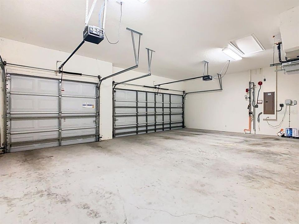 En Venta: $639,900 (4 camas, 3 baños, 2560 Pies cuadrados)