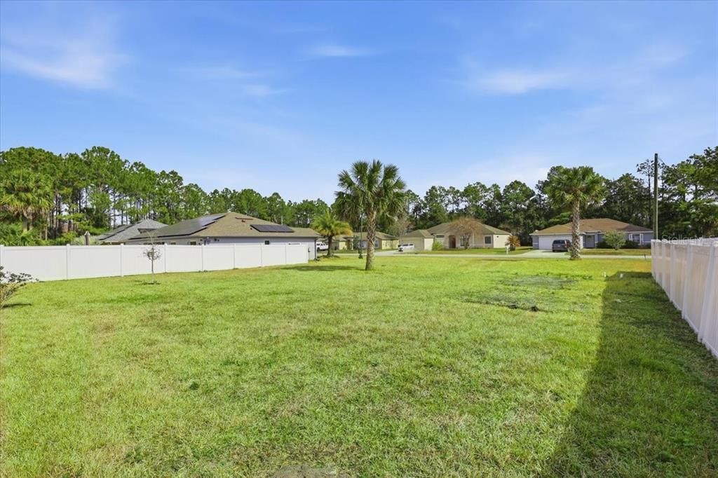 Activo con contrato: $76,000 (0.23 acres)