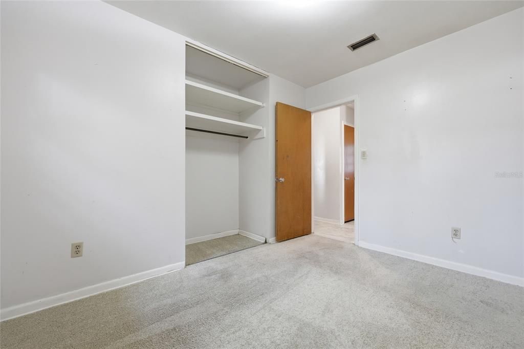 Activo con contrato: $200,000 (4 camas, 2 baños, 1639 Pies cuadrados)