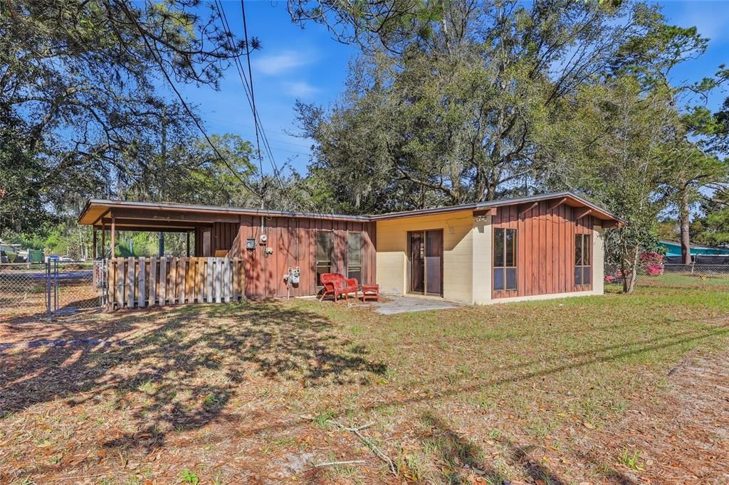 Activo con contrato: $200,000 (4 camas, 2 baños, 1639 Pies cuadrados)