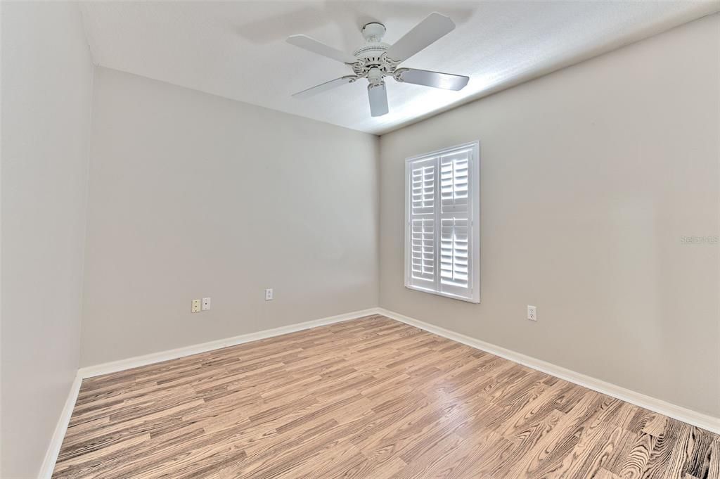 Activo con contrato: $457,000 (4 camas, 3 baños, 2227 Pies cuadrados)