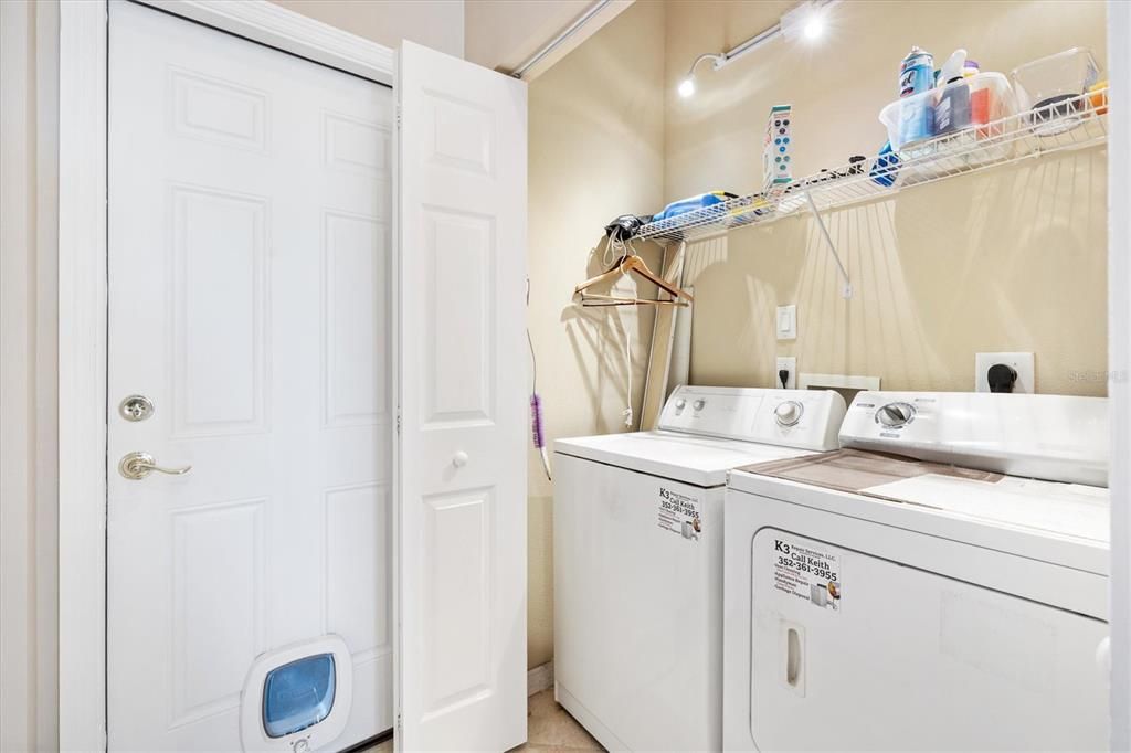 En Venta: $298,000 (3 camas, 2 baños, 1482 Pies cuadrados)