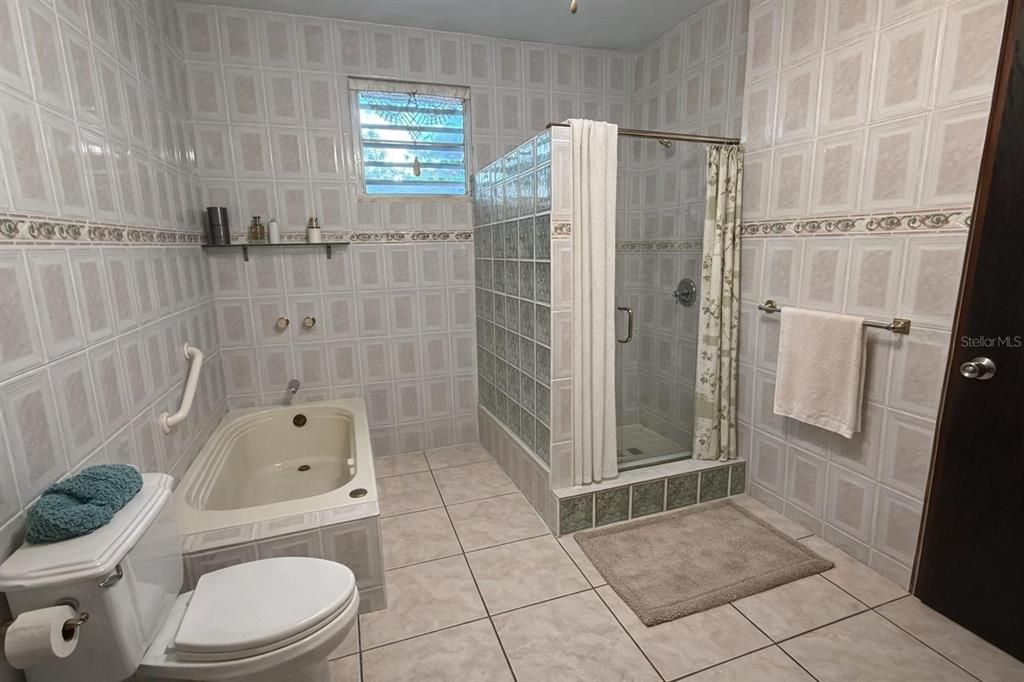 На продажу: $359,000 (3 спален, 3 ванн, 3400 Квадратных фут)