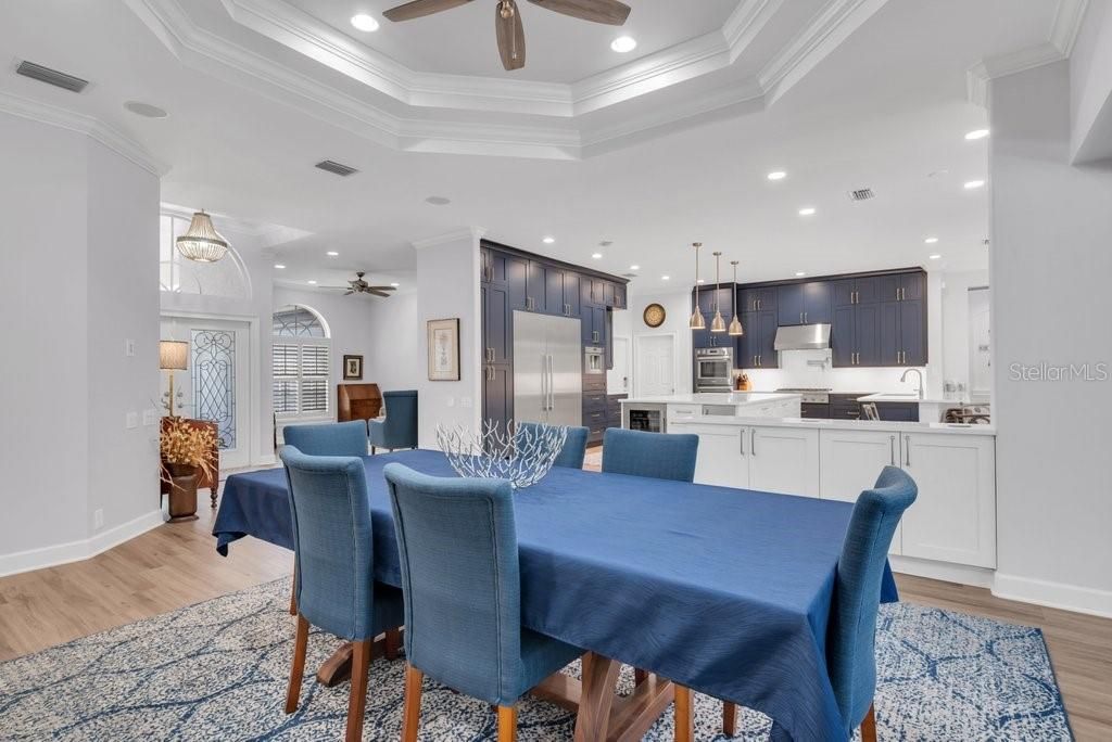 Activo con contrato: $1,175,000 (5 camas, 5 baños, 4143 Pies cuadrados)
