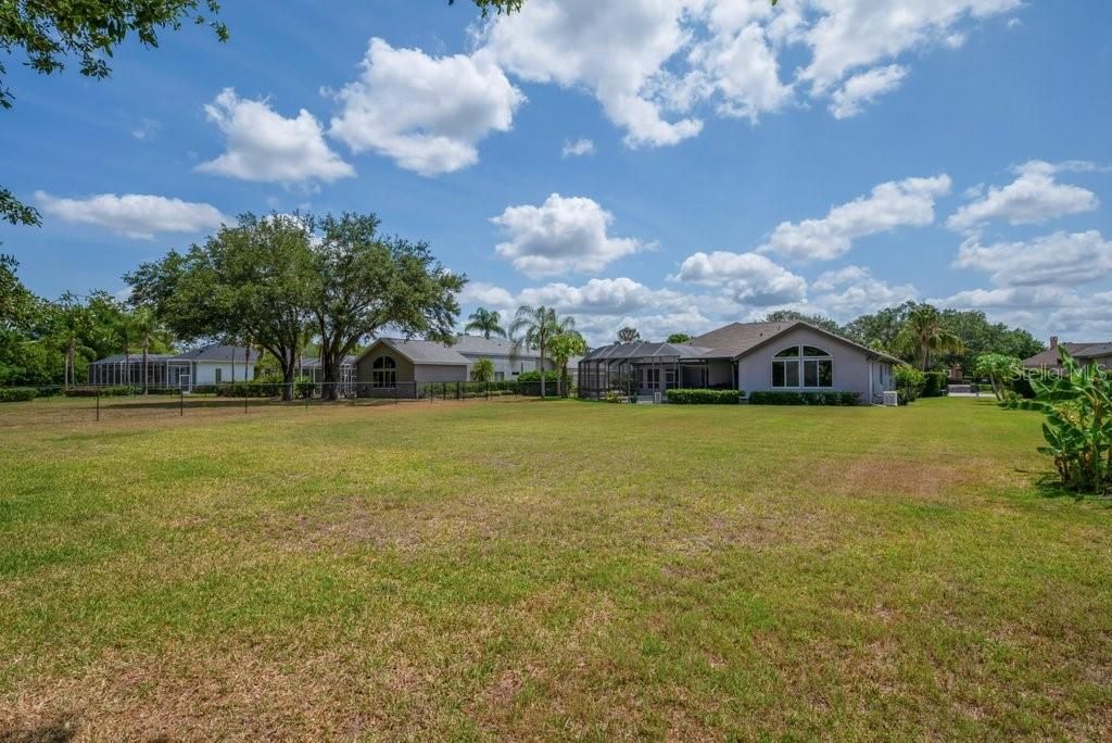 Activo con contrato: $1,175,000 (5 camas, 5 baños, 4143 Pies cuadrados)