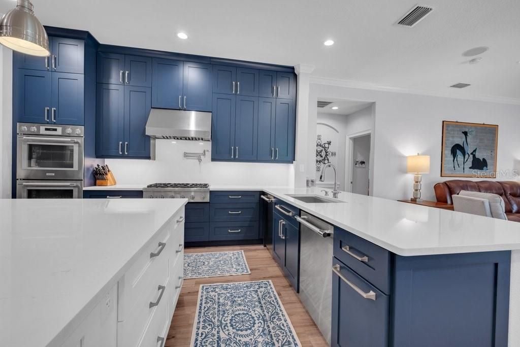 Activo con contrato: $1,175,000 (5 camas, 5 baños, 4143 Pies cuadrados)