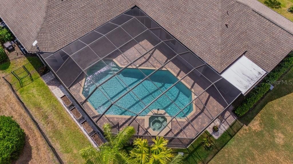 Activo con contrato: $1,175,000 (5 camas, 5 baños, 4143 Pies cuadrados)
