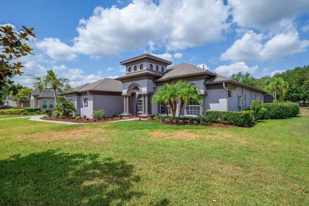 Activo con contrato: $1,175,000 (5 camas, 5 baños, 4143 Pies cuadrados)