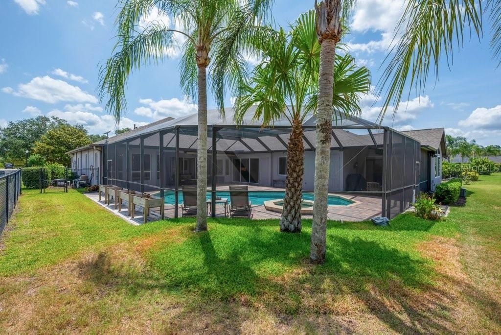 Activo con contrato: $1,175,000 (5 camas, 5 baños, 4143 Pies cuadrados)