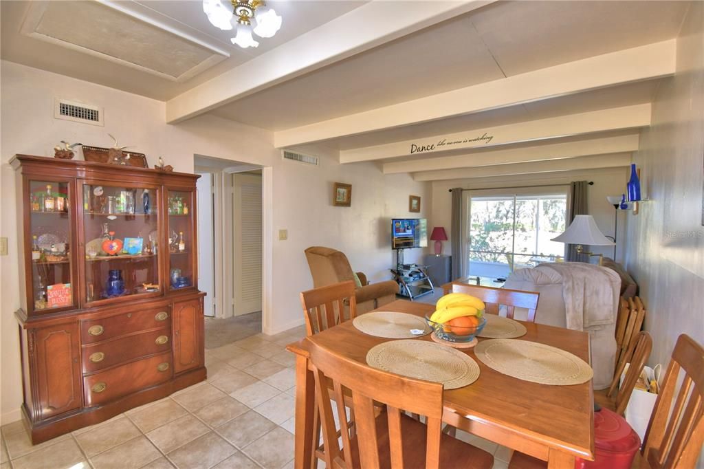 For Sale: $107,000 (1 beds, 1 baths, 648 Square Feet)