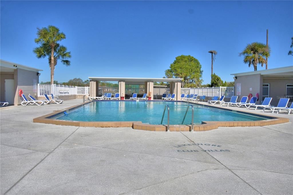 For Sale: $107,000 (1 beds, 1 baths, 648 Square Feet)