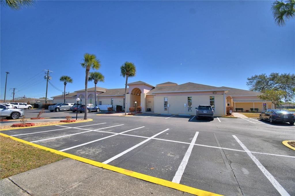 For Sale: $107,000 (1 beds, 1 baths, 648 Square Feet)
