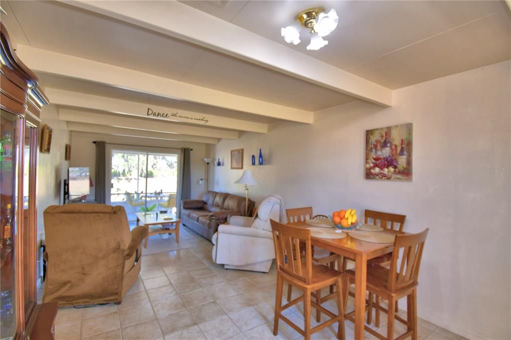For Sale: $107,000 (1 beds, 1 baths, 648 Square Feet)