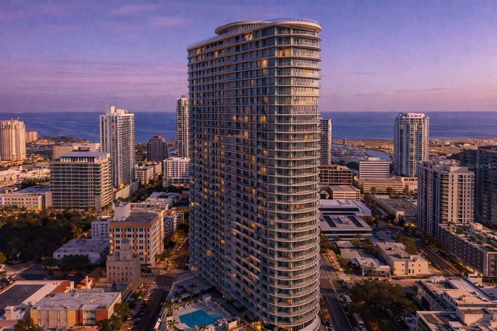 Active With Contract: $5,000 (2 beds, 2 baths, 1380 Square Feet)